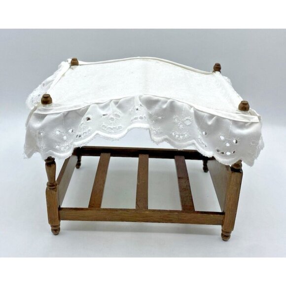 Vintage Doll House Canopy Bed Miniature Wood Handmade Eyelet Cover Retro Play - Picture 2 of 15